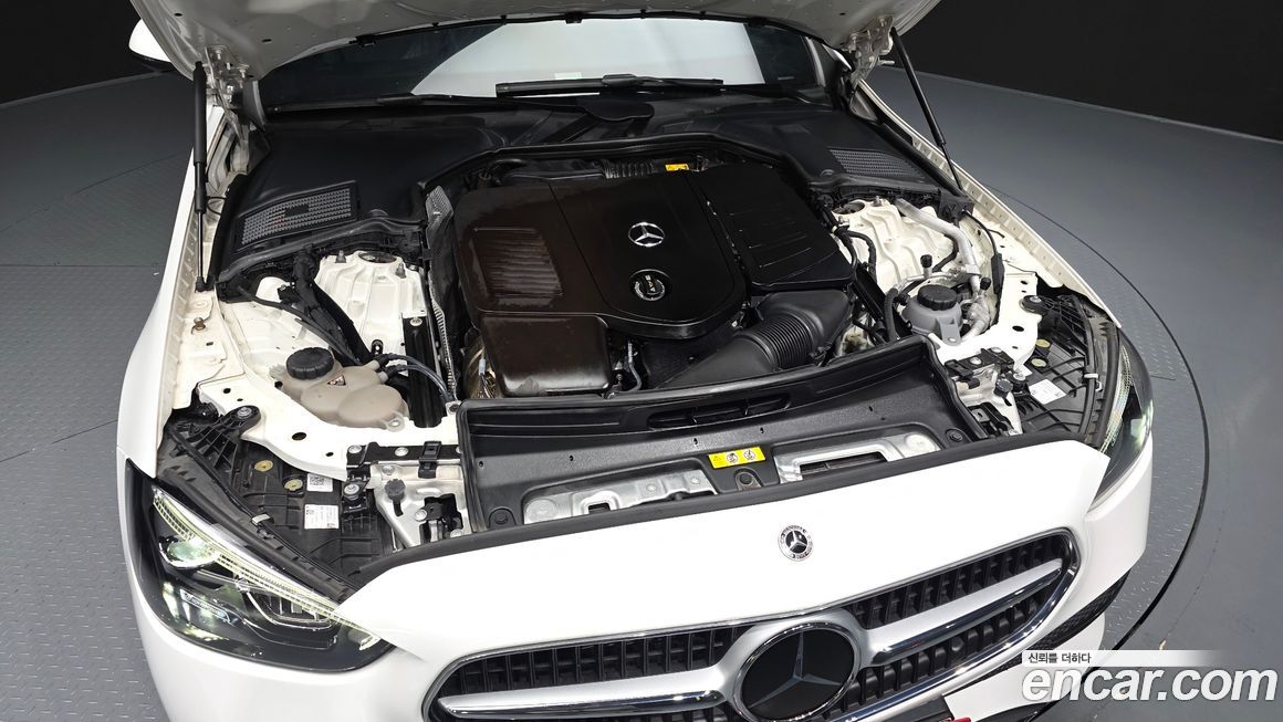 Mercedes-Benz C-Class 2022