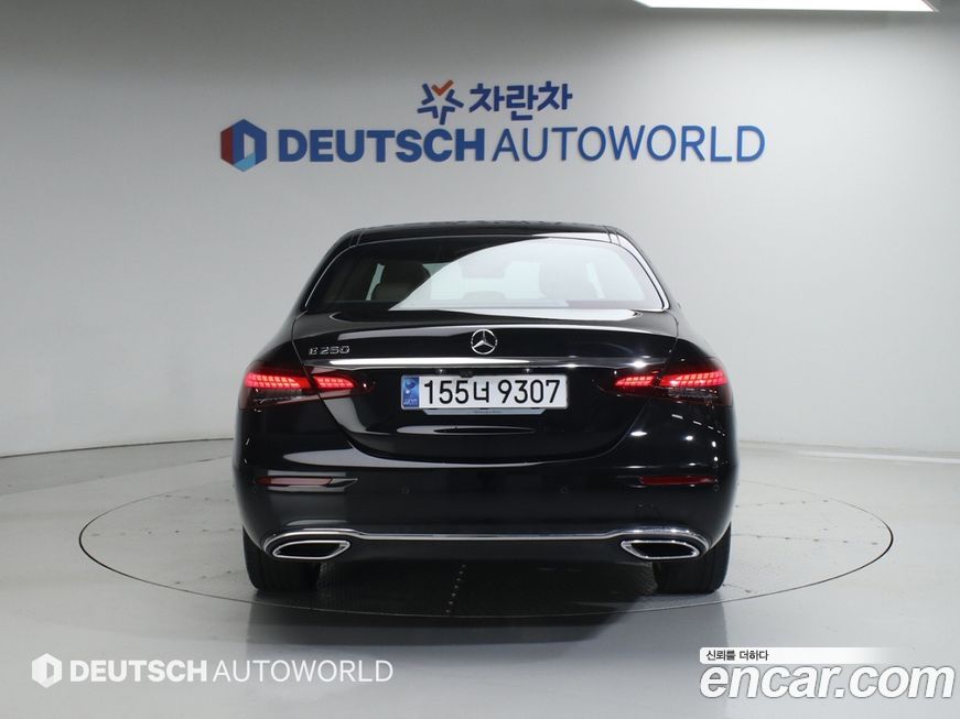 Mercedes-Benz E-Class 2023