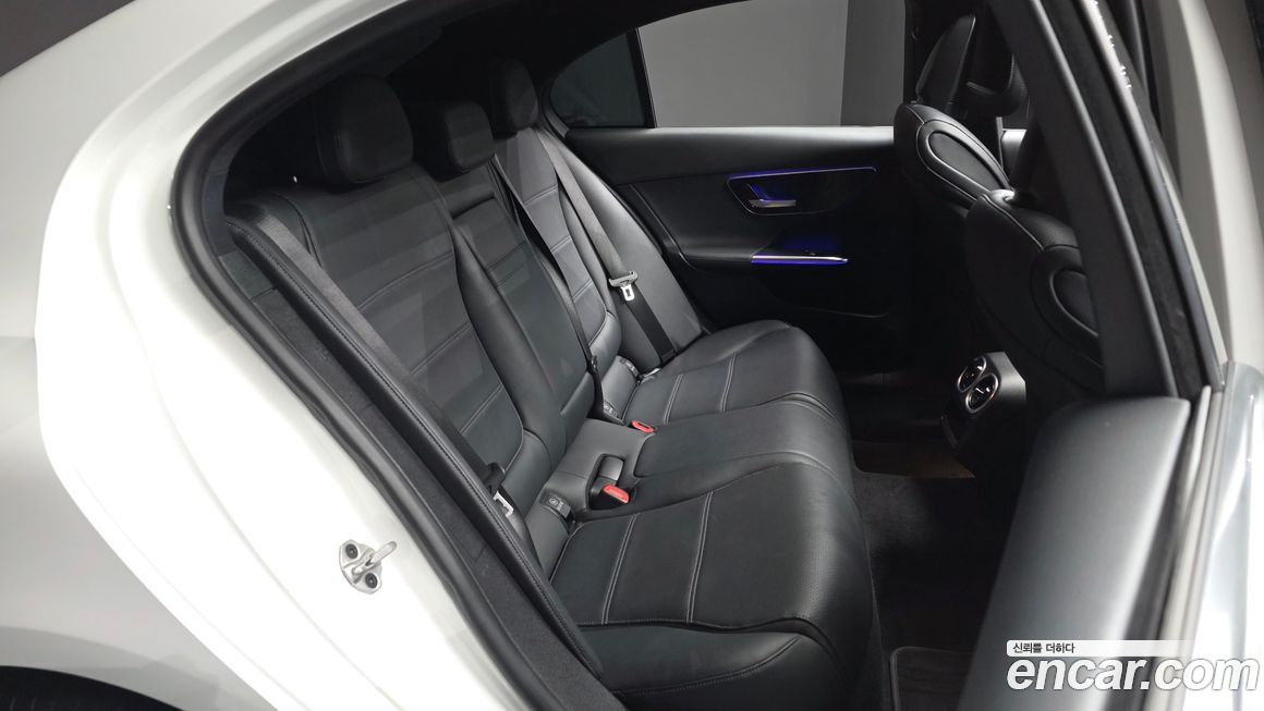 Mercedes-Benz C-Class 2022