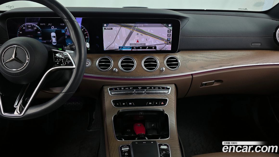 Mercedes-Benz E-Class 2021