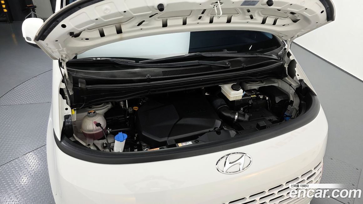 Hyundai Staria 2022