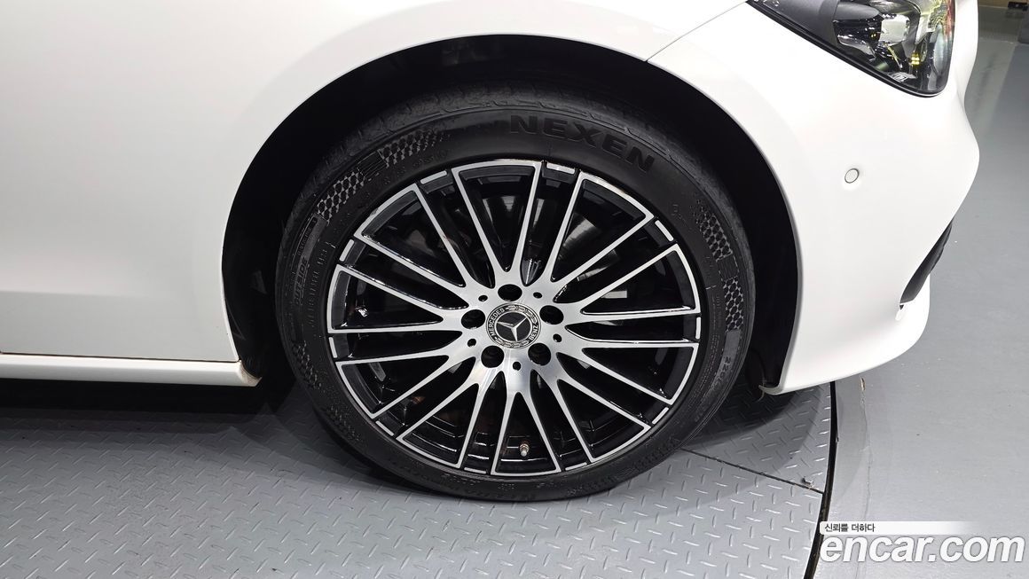 Mercedes-Benz C-Class 2022