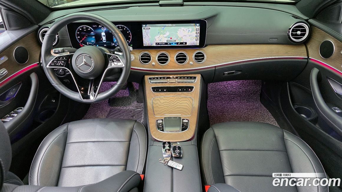 Mercedes-Benz E-Class 2022