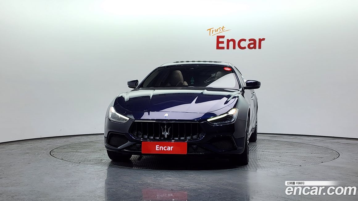 Maserati Ghibli 2021