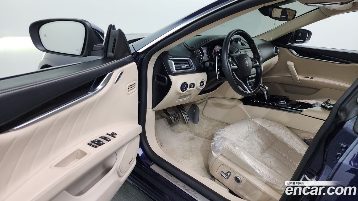 Maserati Ghibli 2021