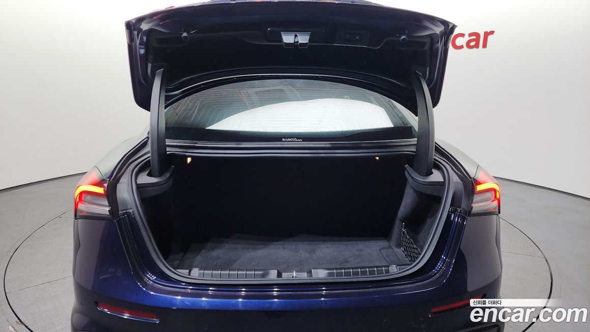 Maserati Ghibli 2021