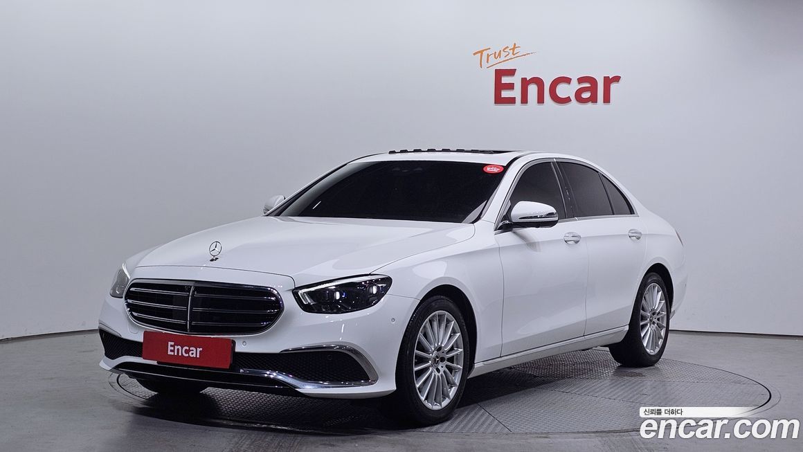 Mercedes-Benz E-Class 2022