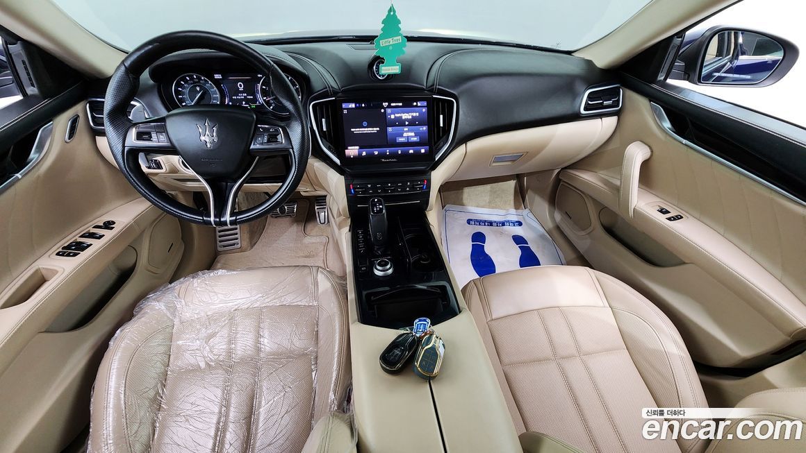Maserati Ghibli 2021