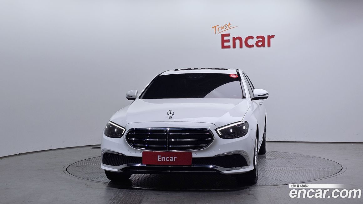 Mercedes-Benz E-Class 2022