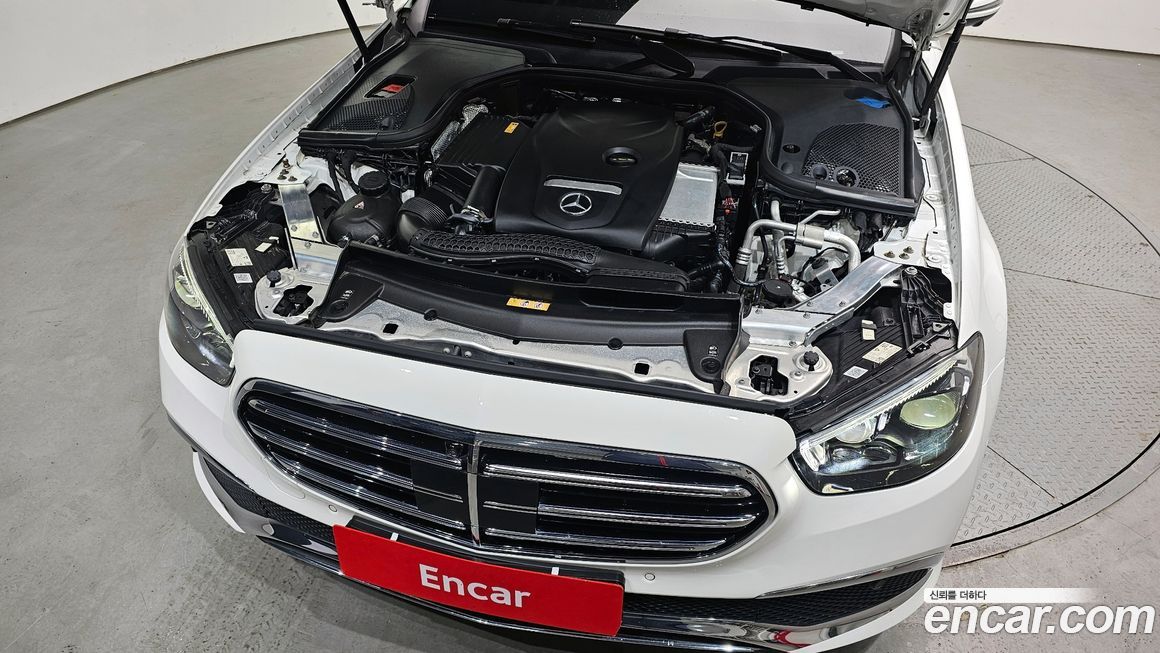 Mercedes-Benz E-Class 2022