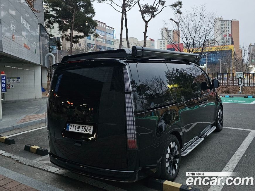 Hyundai Staria 2025