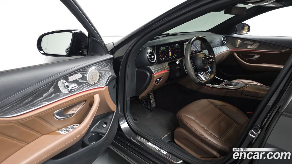 Mercedes-Benz E-Class 2023