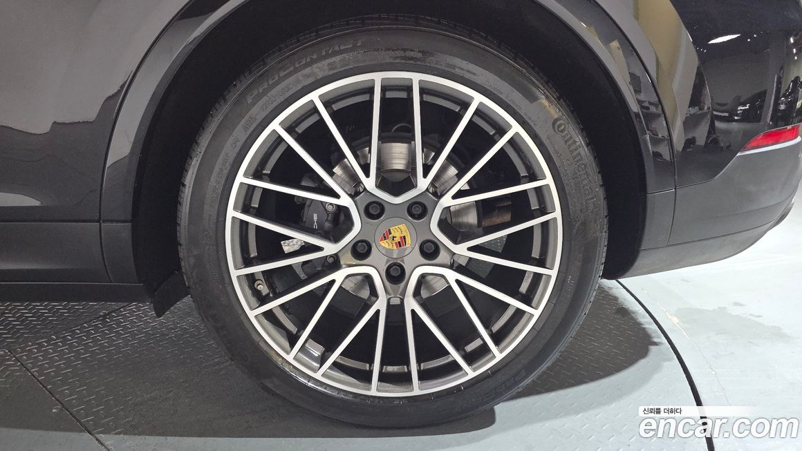 Porsche Cayenne 2021