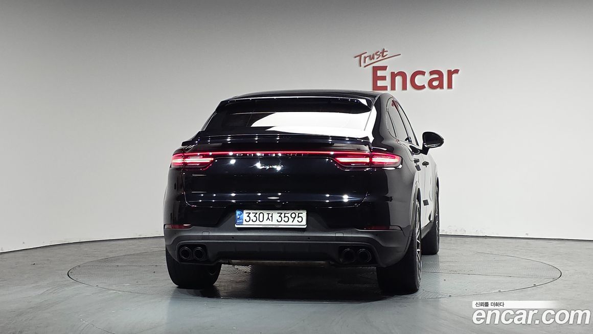 Porsche Cayenne 2021