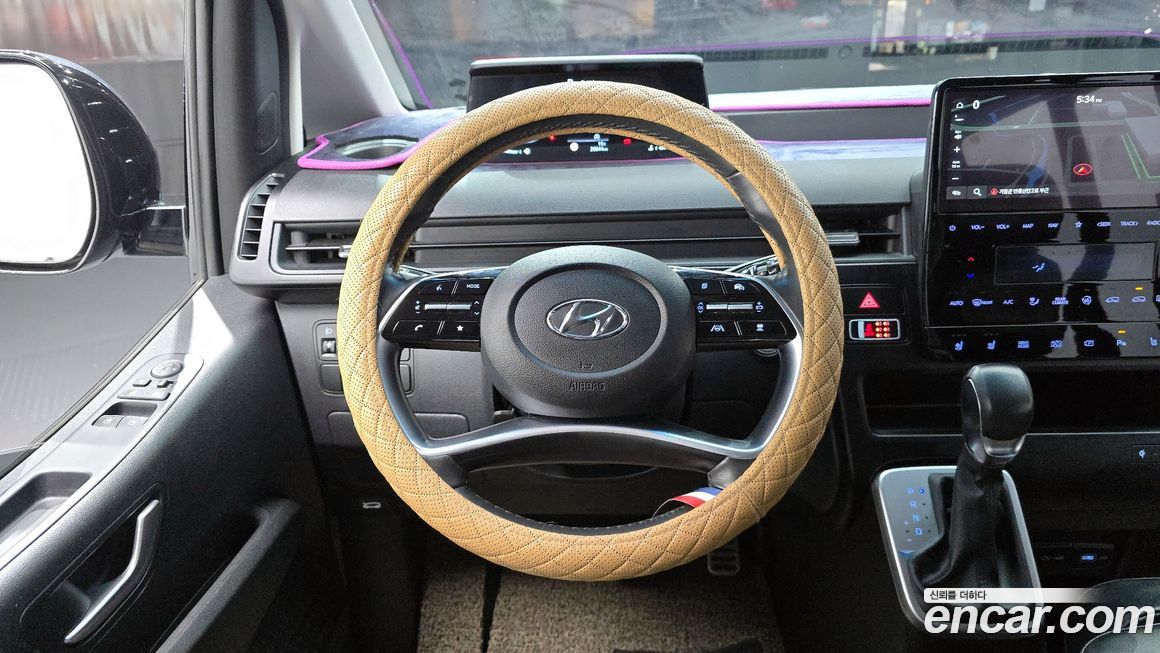 Hyundai Staria 2023