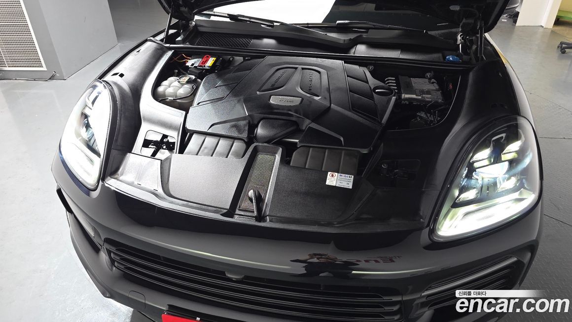 Porsche Cayenne 2021