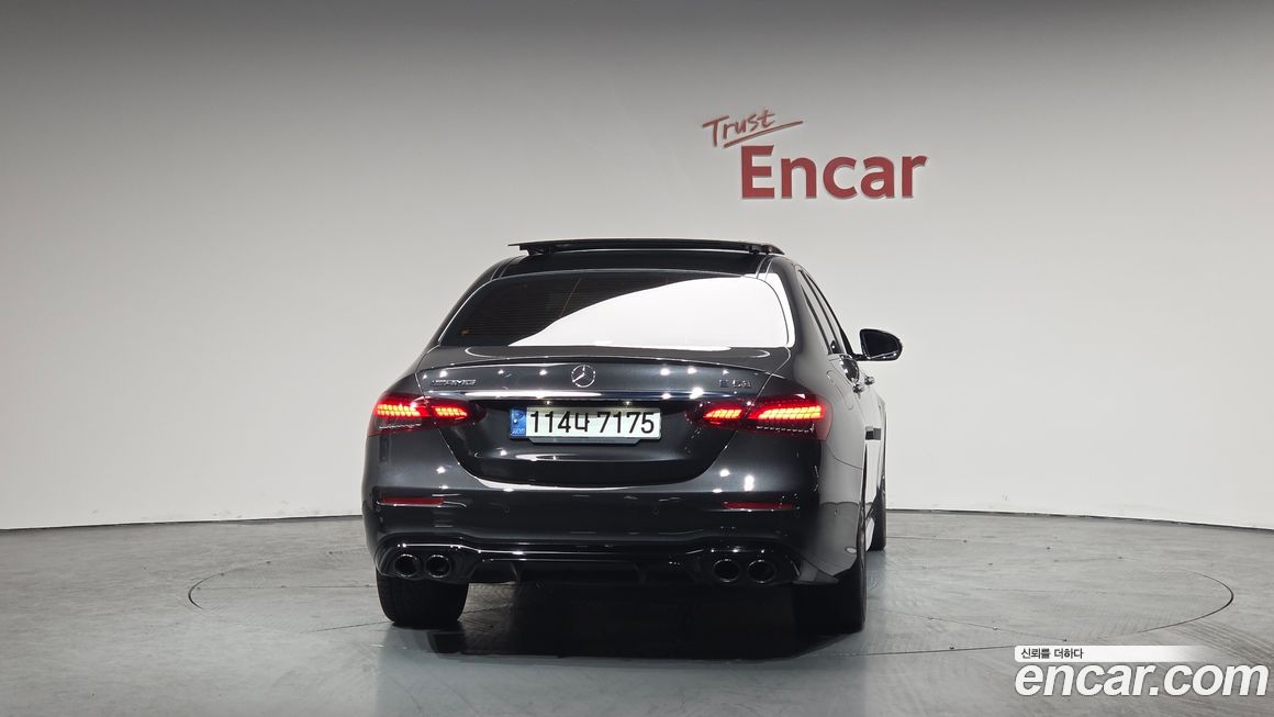 Mercedes-Benz E-Class 2023