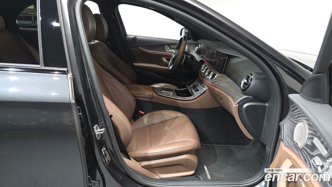 Mercedes-Benz E-Class 2023