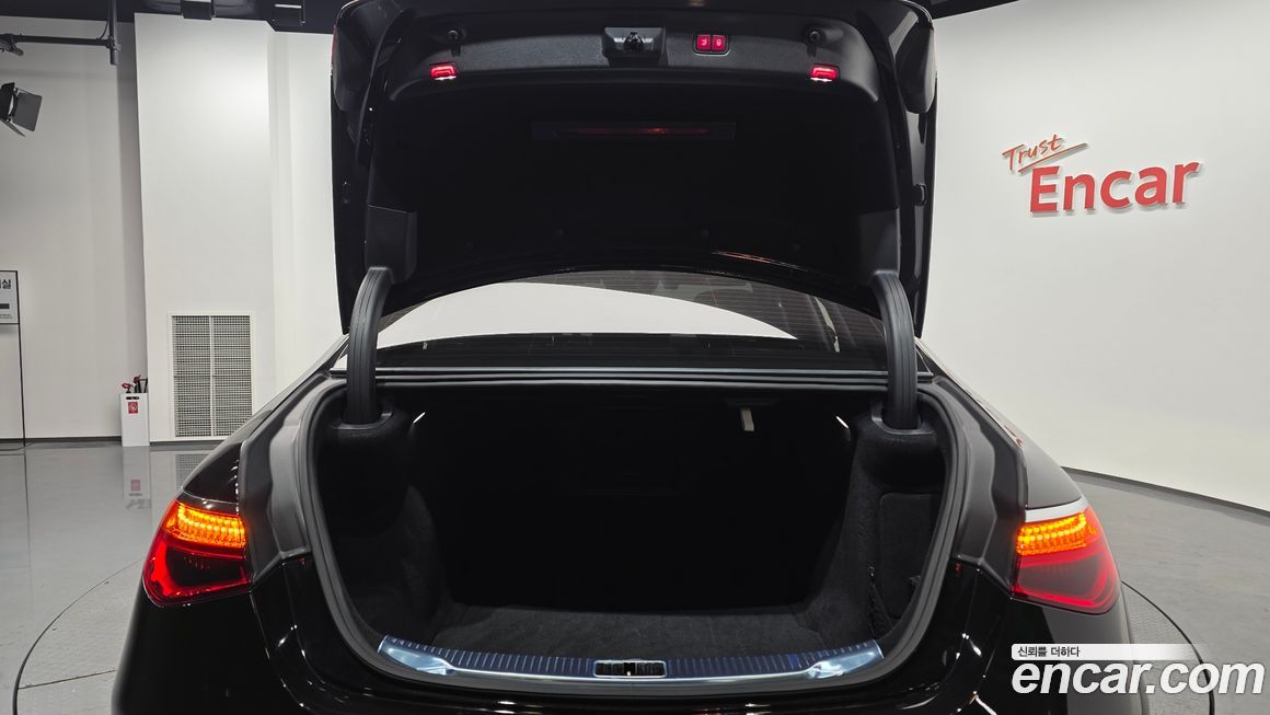 Mercedes-Benz S-Class 2022