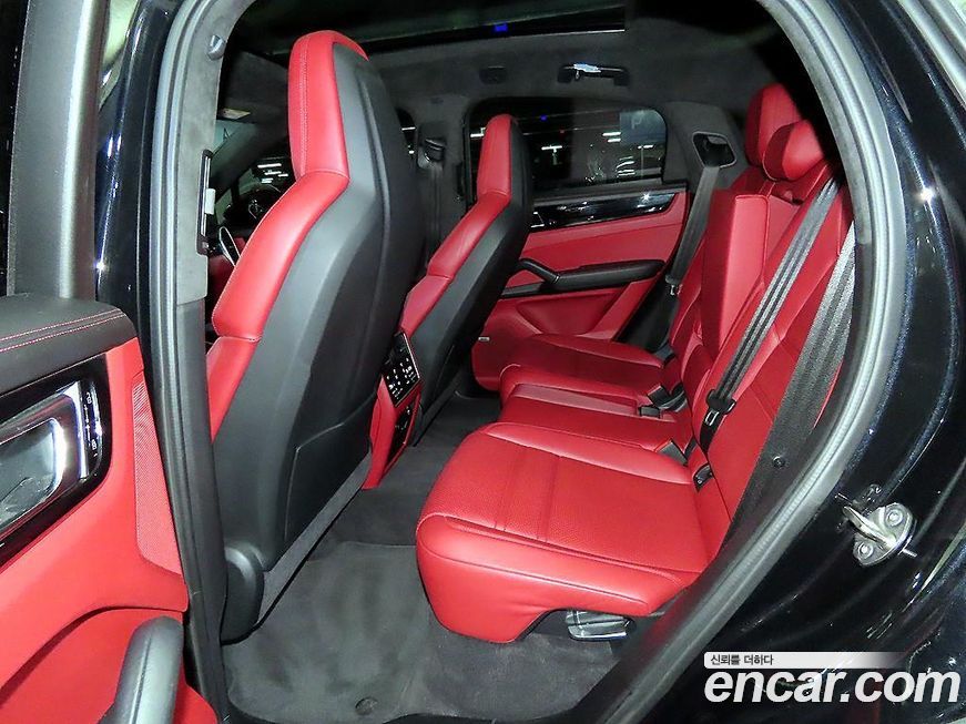 Porsche Cayenne 2021