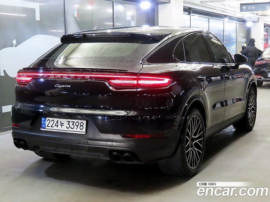 Porsche Cayenne 2021