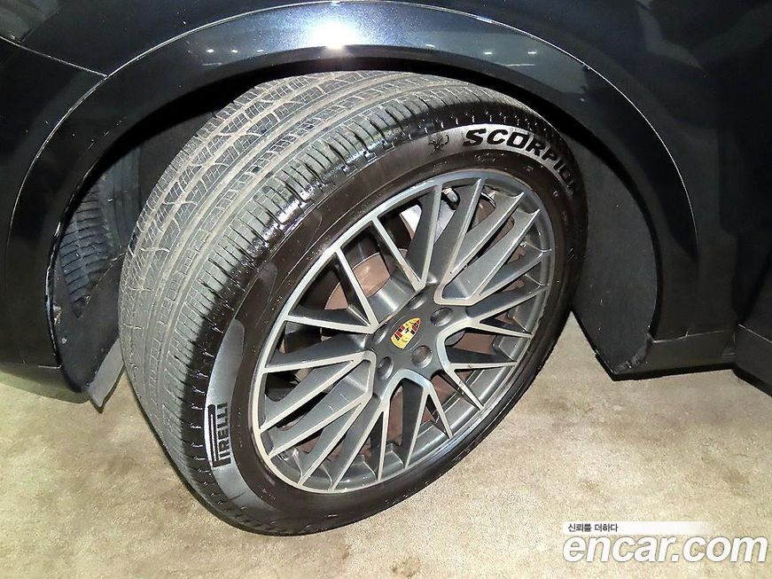 Porsche Cayenne 2021