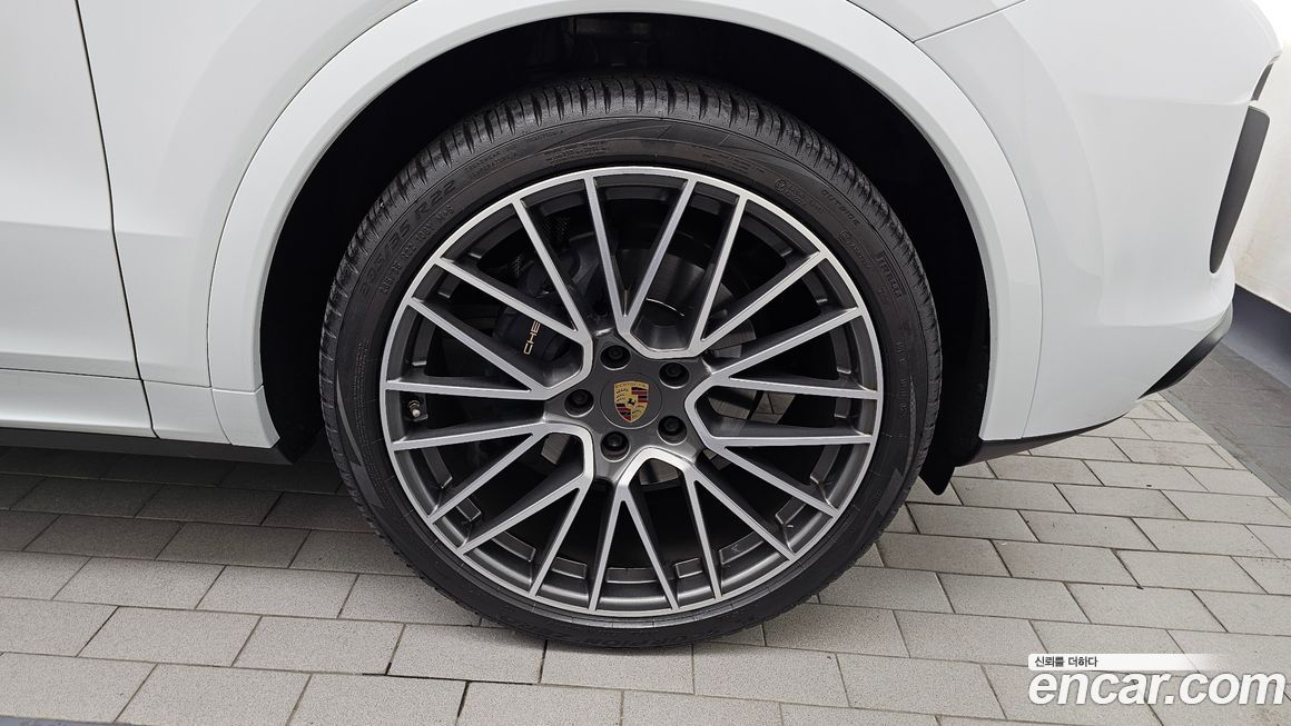 Porsche Cayenne 2021