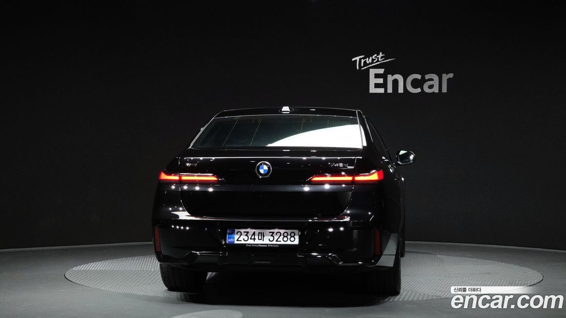 BMW 7-Series 2025