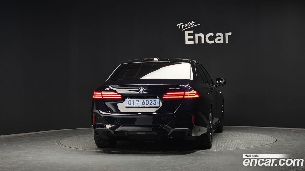 BMW i5 2025