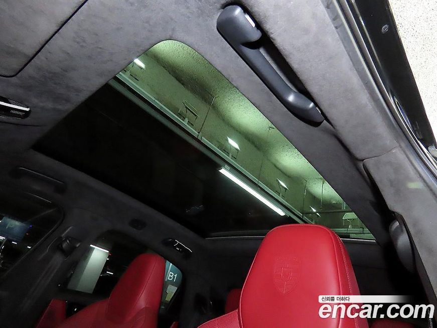 Porsche Cayenne 2021