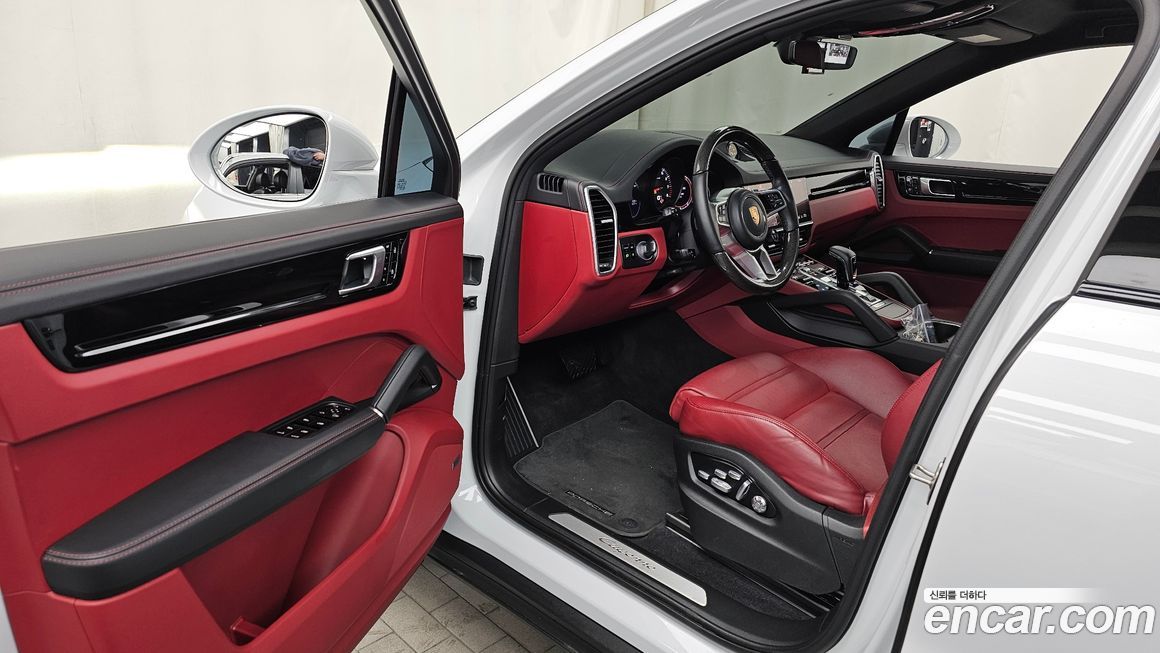 Porsche Cayenne 2021