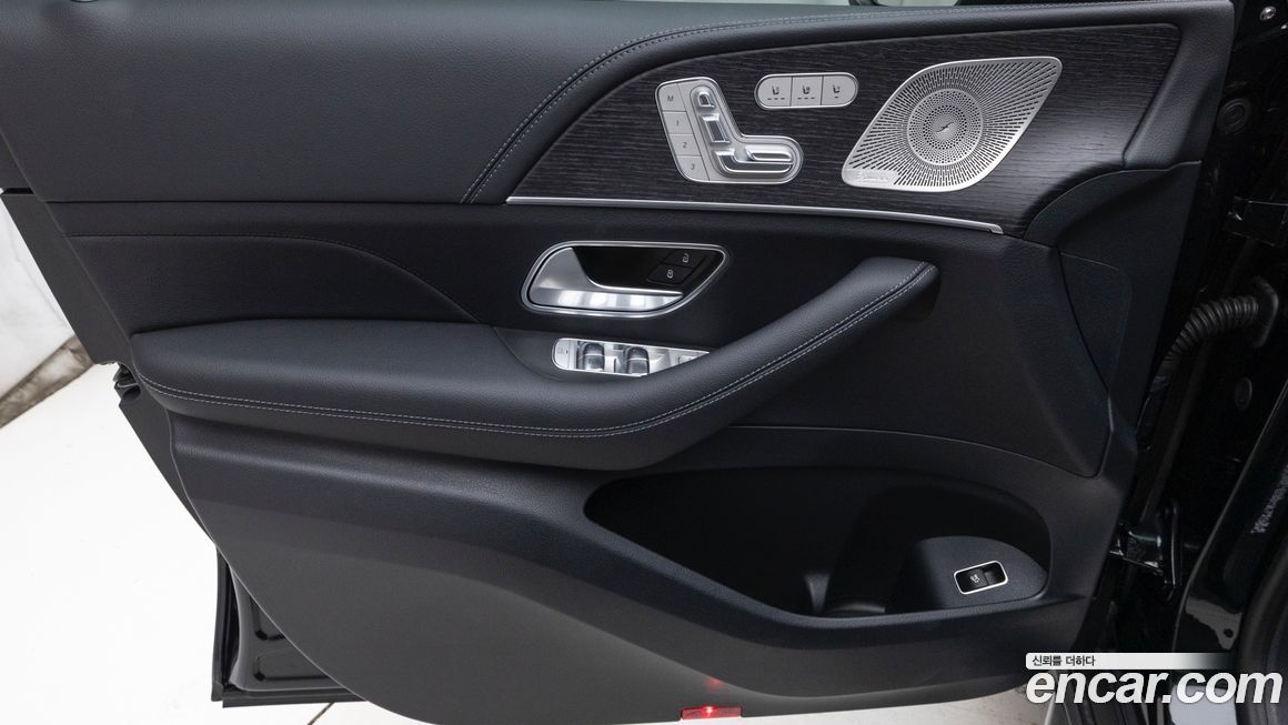 Mercedes-Benz GLE-Class 2025