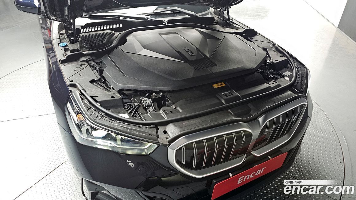 BMW i5 2025