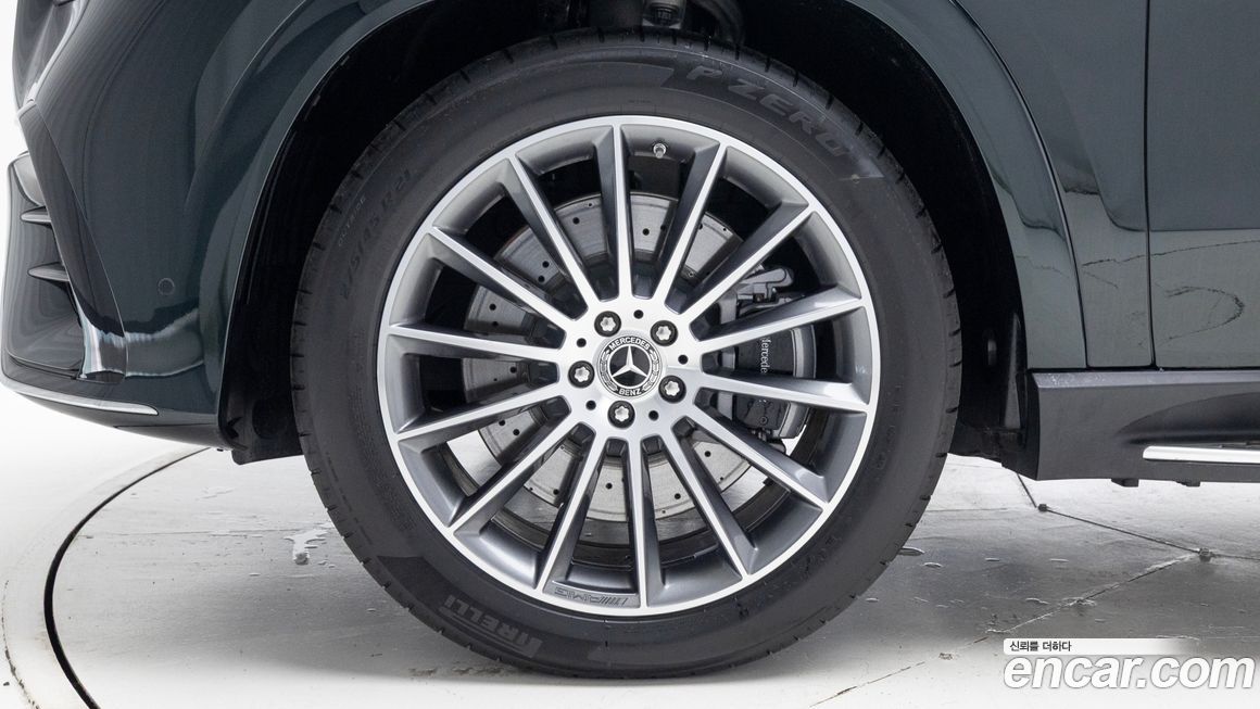 Mercedes-Benz GLE-Class 2025