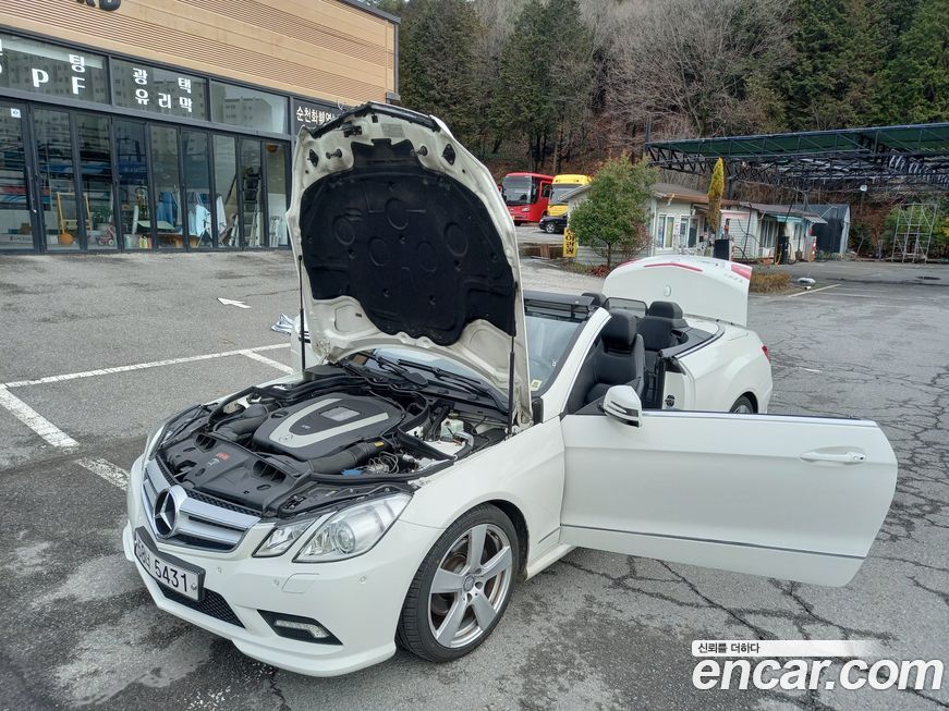 Mercedes-Benz E-Class 2011