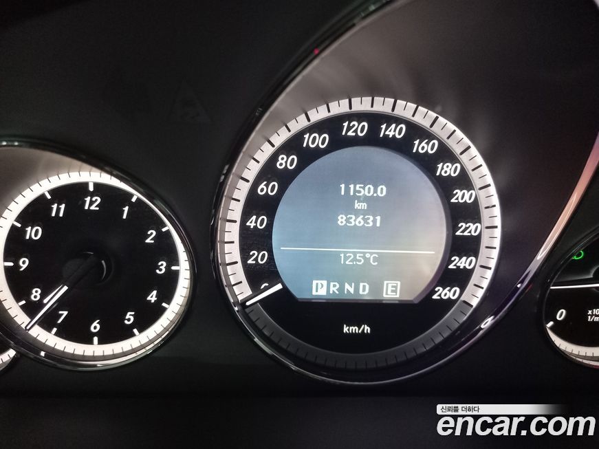 Mercedes-Benz E-Class 2011