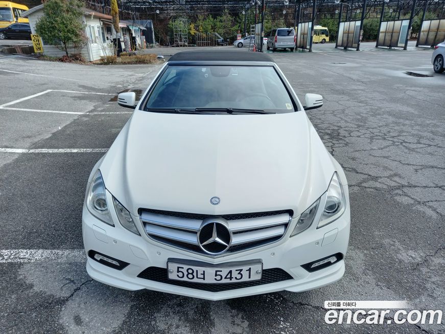 Mercedes-Benz E-Class 2011