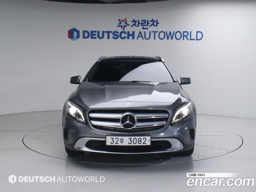 Mercedes-Benz GLA-Class 2015