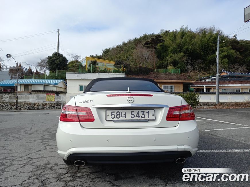 Mercedes-Benz E-Class 2011
