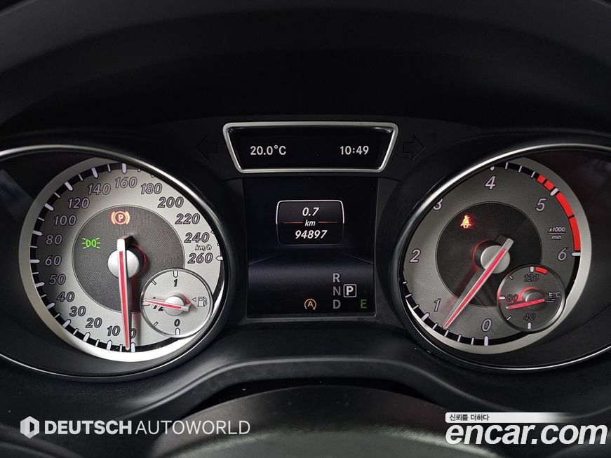 Mercedes-Benz GLA-Class 2015