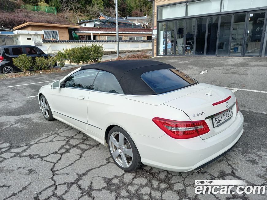 Mercedes-Benz E-Class 2011