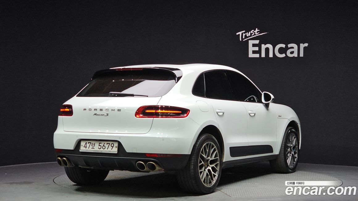 Porsche Macan 2015