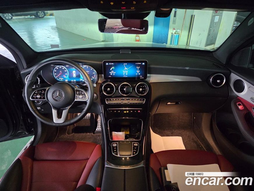 Mercedes-Benz GLC-Class 2021