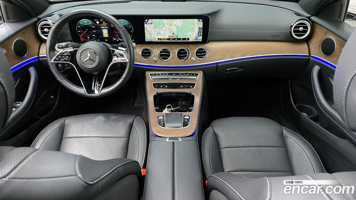 Mercedes-Benz E-Class 2021