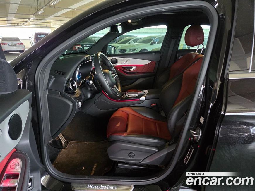 Mercedes-Benz GLC-Class 2021