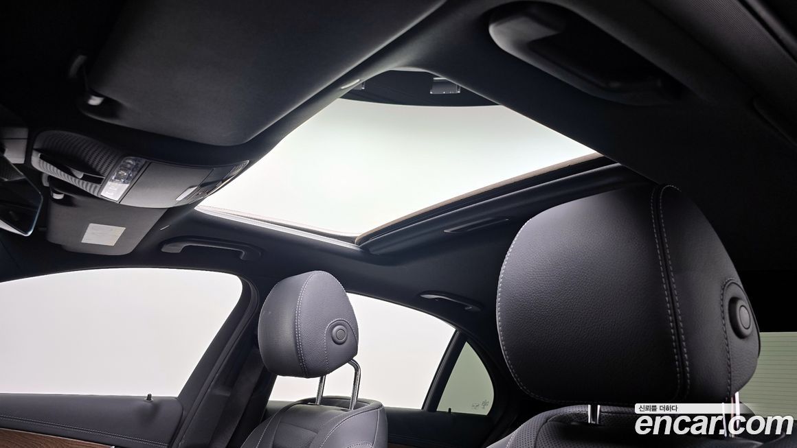 Mercedes-Benz E-Class 2021