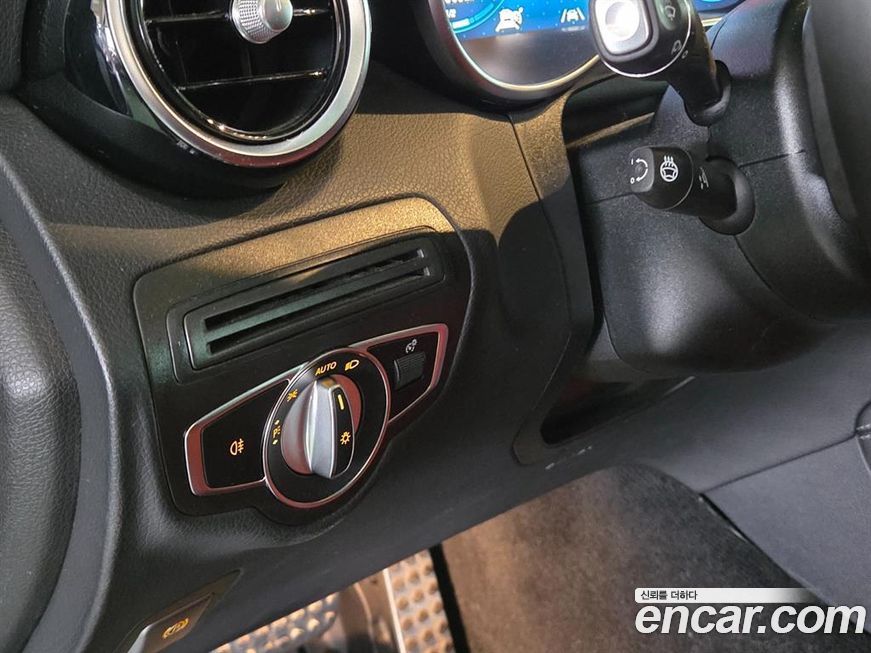 Mercedes-Benz GLC-Class 2021