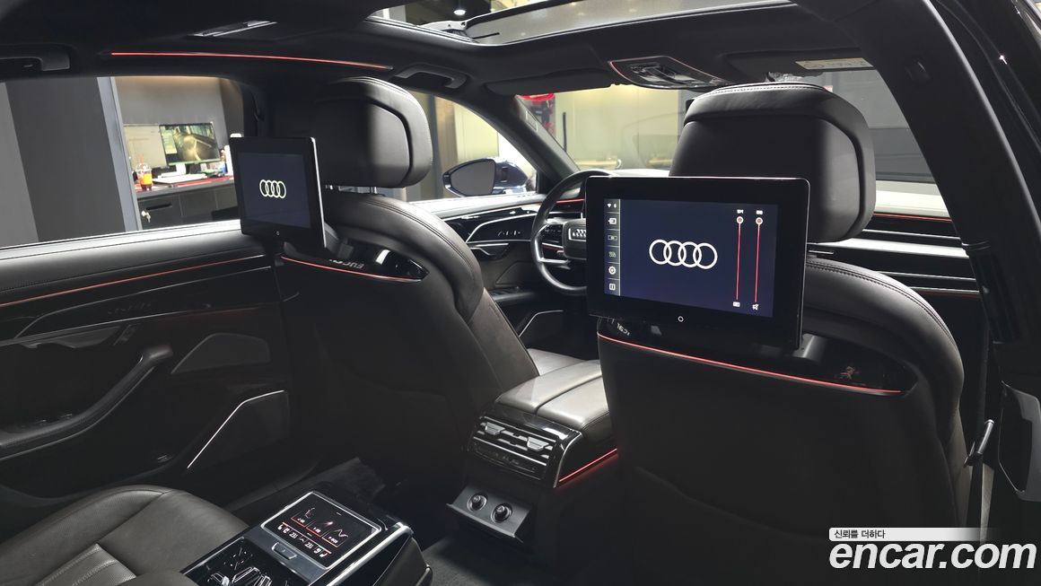 Audi A8 2021