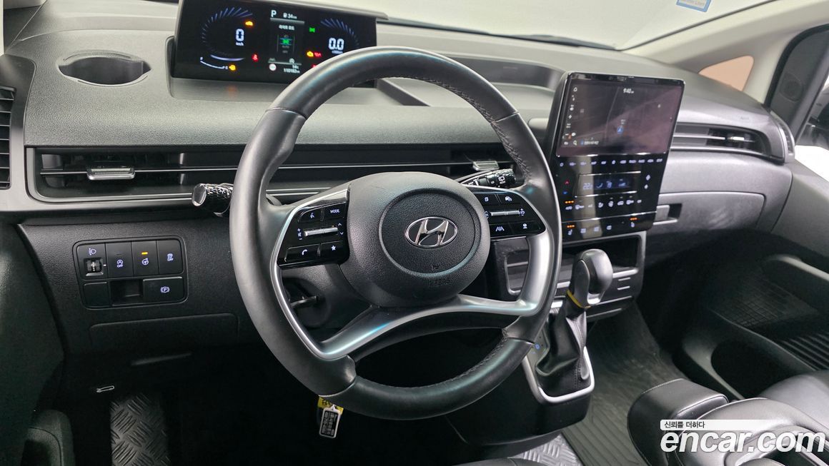 Hyundai Staria 2022
