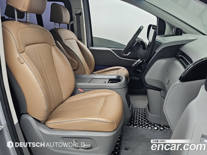 Hyundai Staria 2023